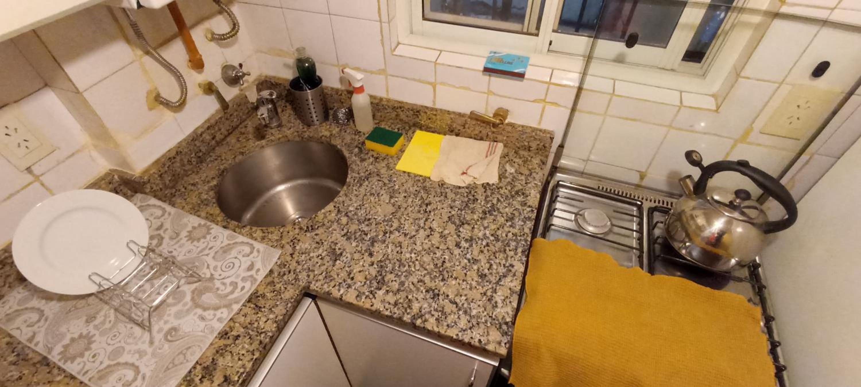 Depto 2 amb completo - Cocina equipada - Baño privado - Wi-Fi - TV Flow y HBO MAX - Excelente ubicación, cercano a subte D y B