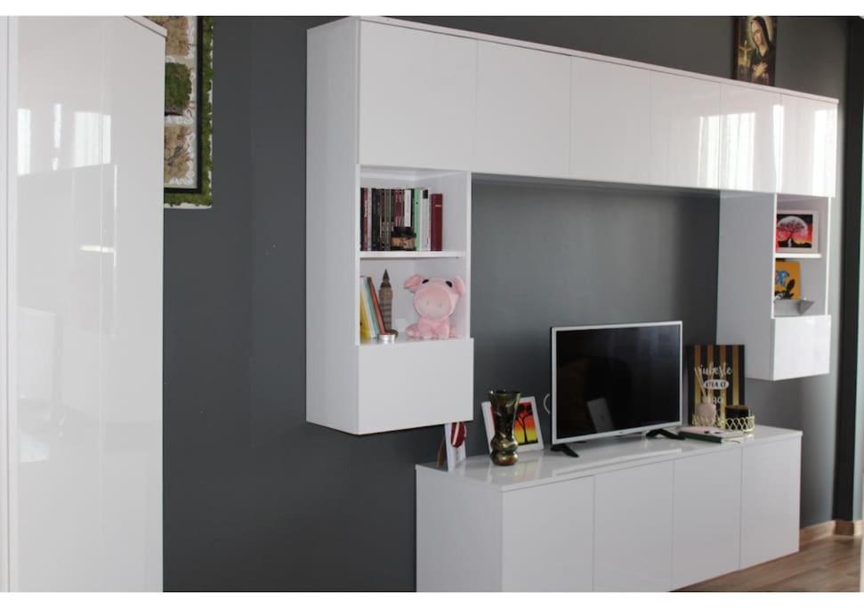 xVisoianu Luxury 2 rooms AB House view 3