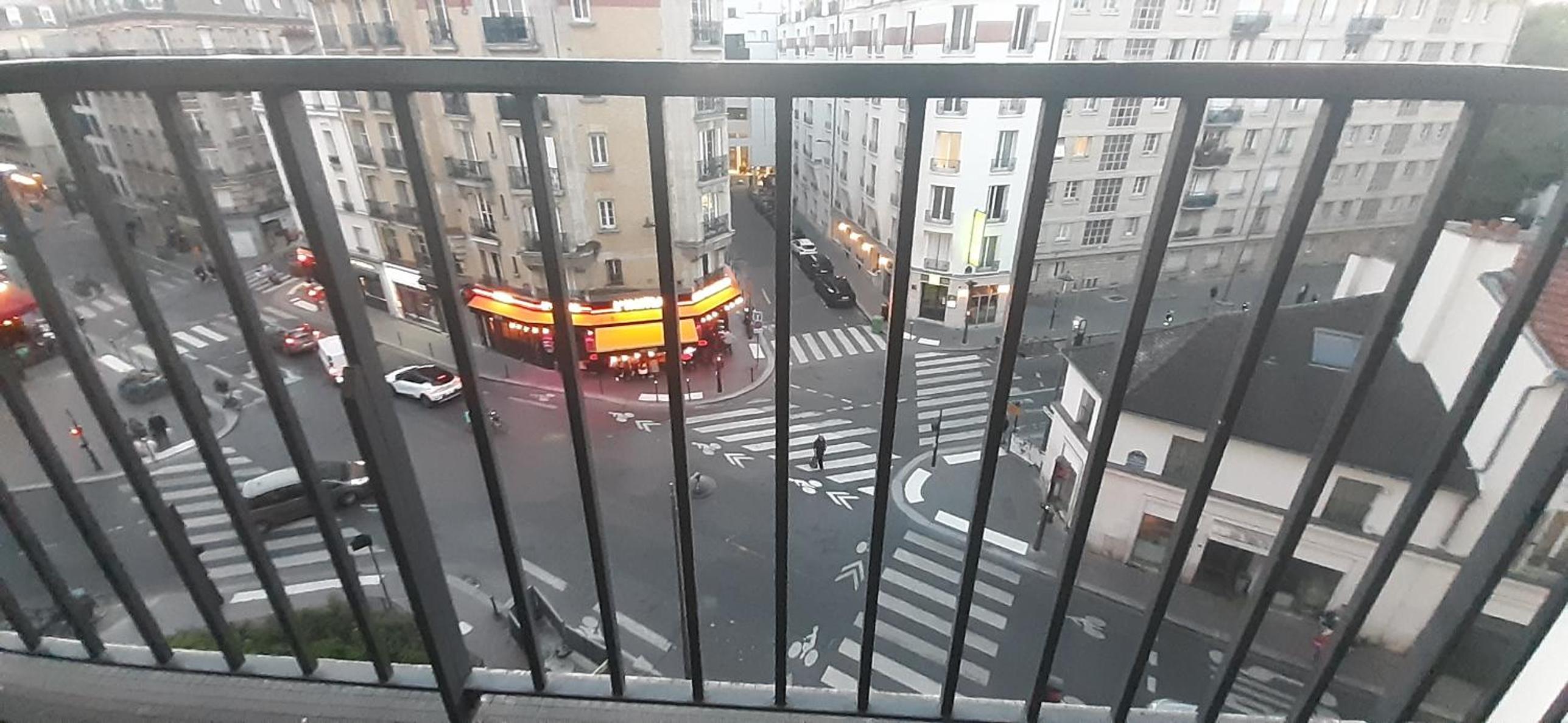 Chambre pour 4 chez Rihani près de la Tour Eiffel