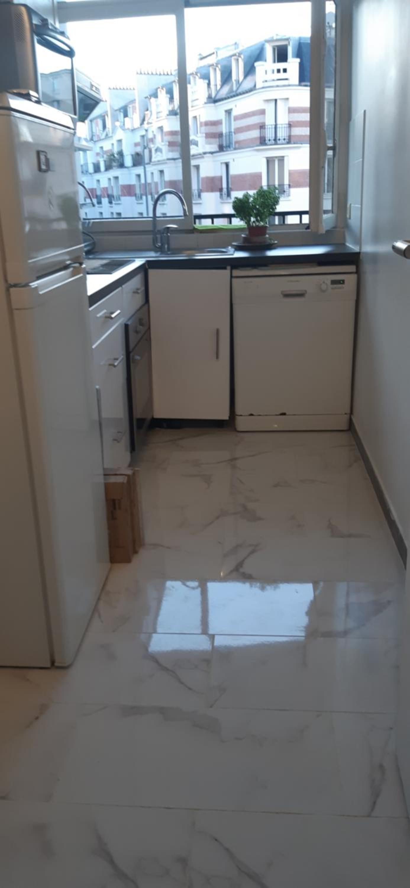 Chambre pour 4 chez Rihani près de la Tour Eiffel