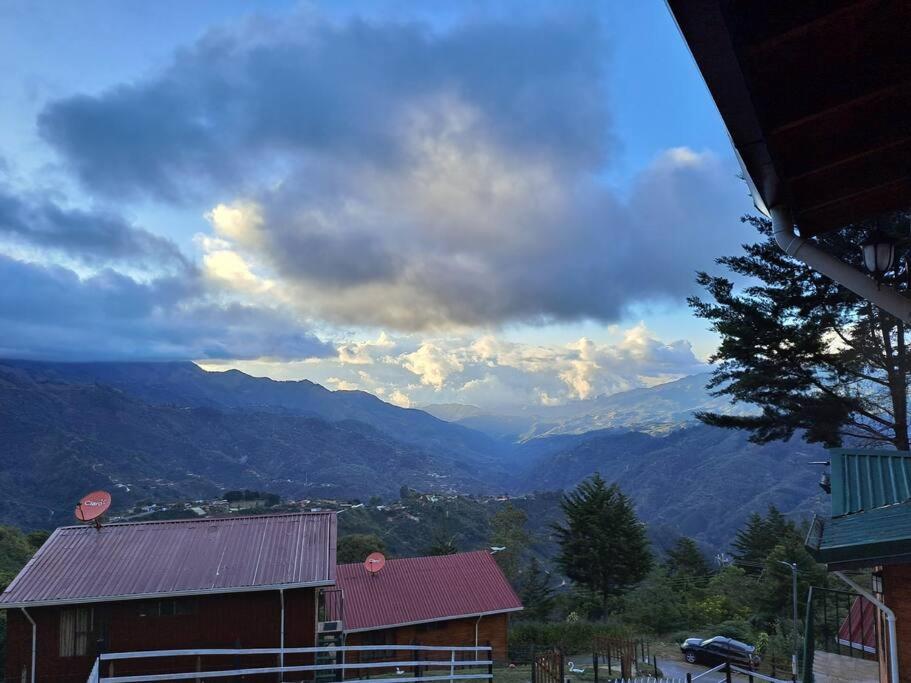 Cabaña Mariposa Cometa – Living IN THE clouds!
