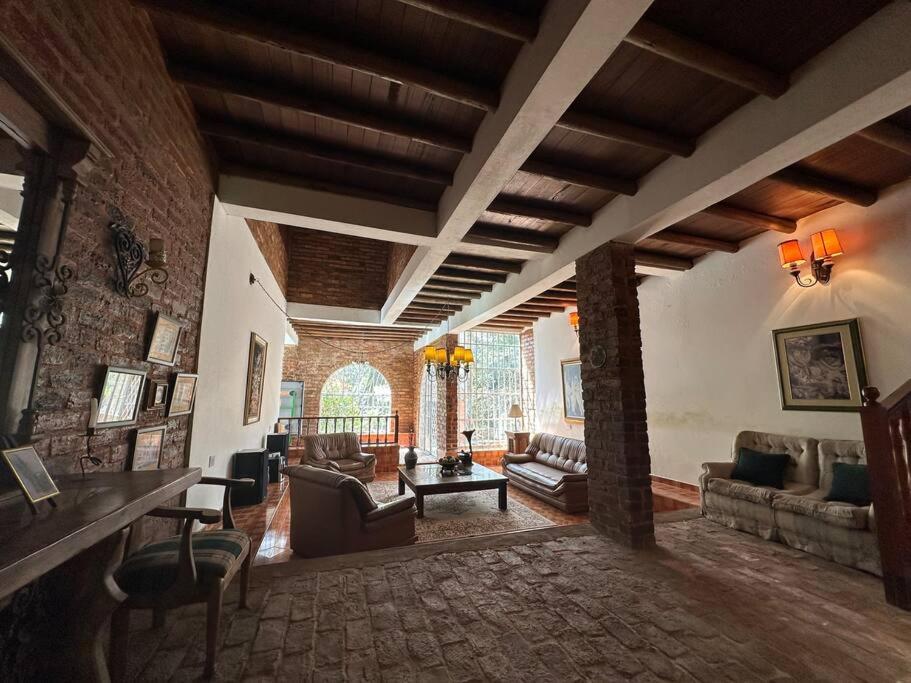 Increíble casa campestre con piscina y jacuzzi