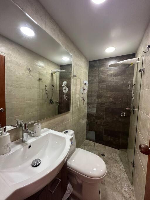 Increíble casa campestre con piscina y jacuzzi