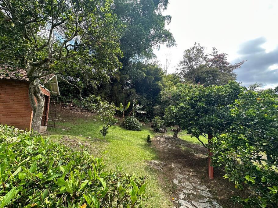 Increíble casa campestre con piscina y jacuzzi