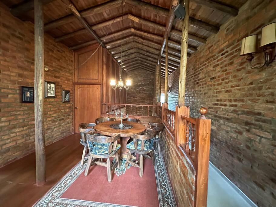 Increíble casa campestre con piscina y jacuzzi
