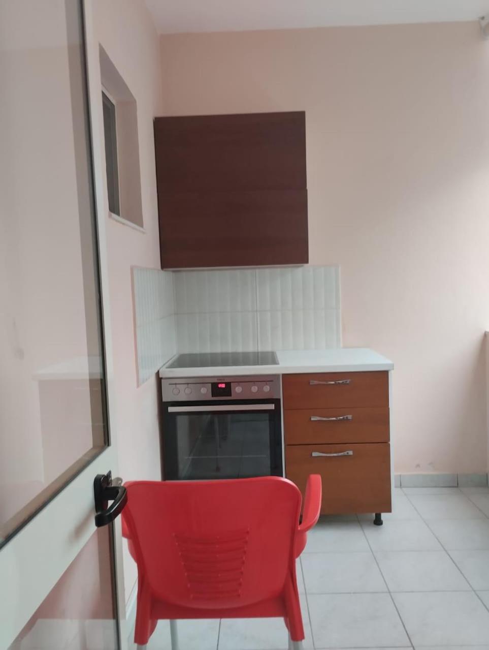 Spacious Studio apartment with Balcony, Durrës