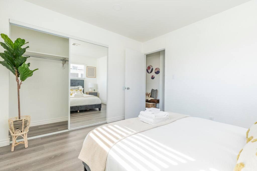 Enjoy Alhambra Night Life at 2BR Apt view 5