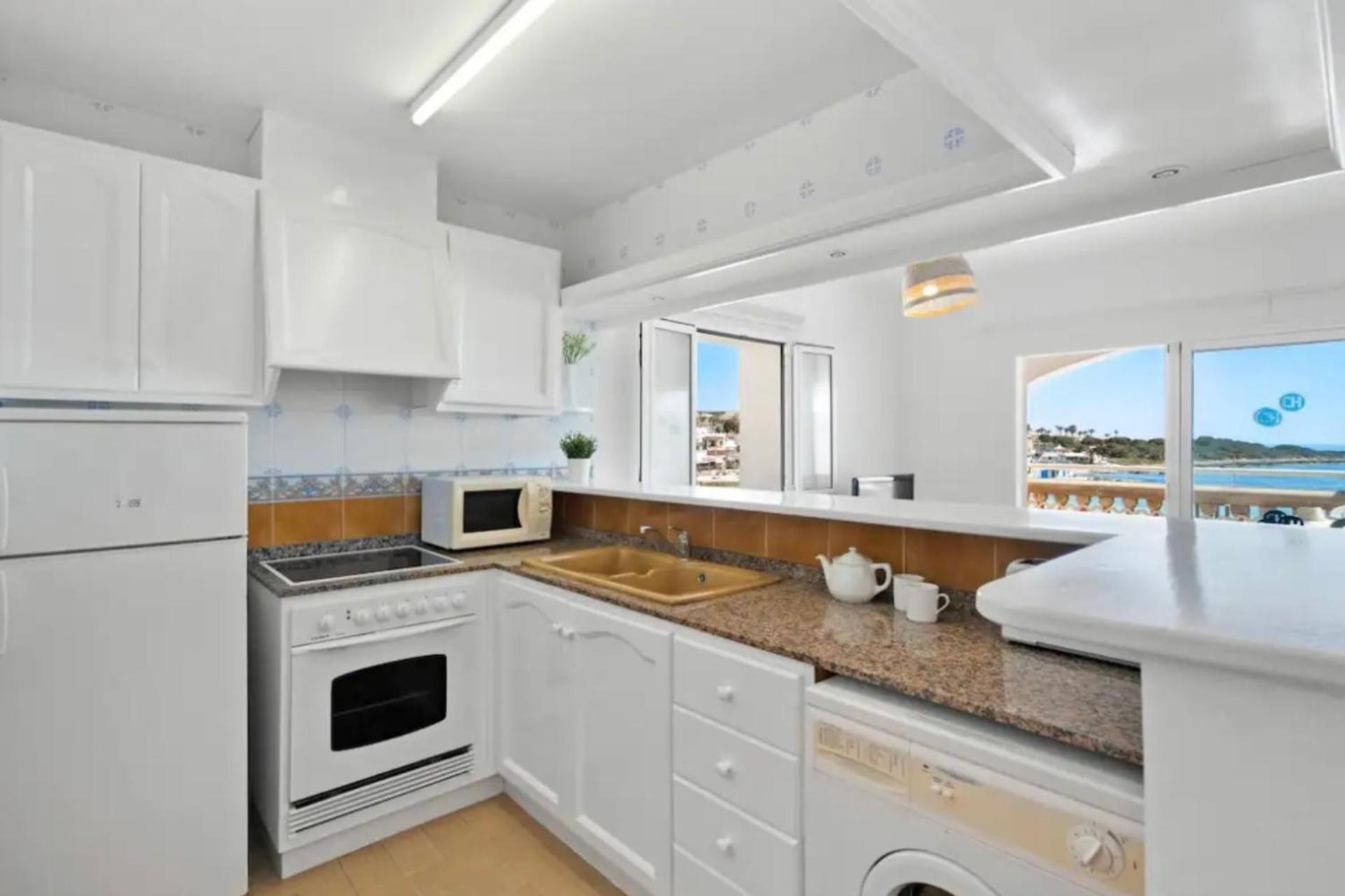 Apartamento frente a la playa con vistas perfectas al mar