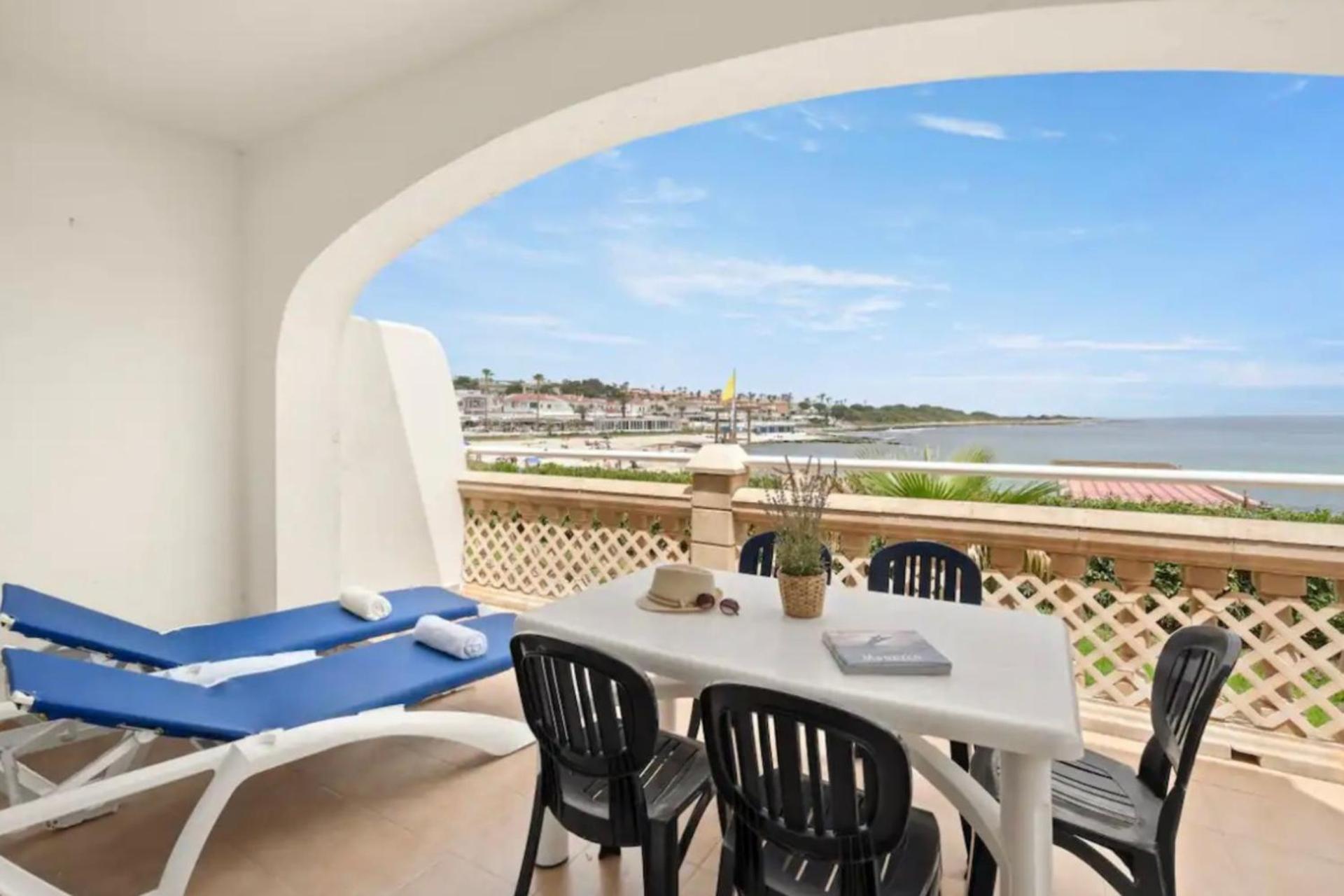 Apartamento frente a la playa con vistas perfectas al mar