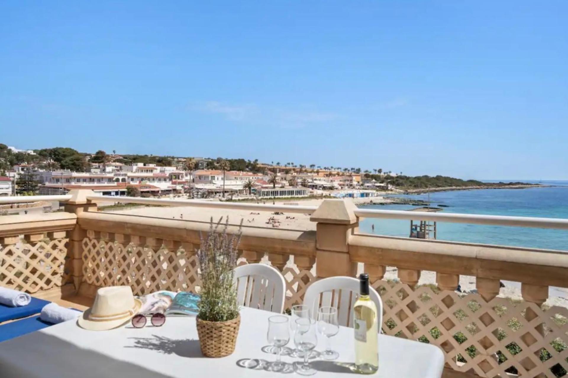 Apartamento frente a la playa con vistas perfectas al mar