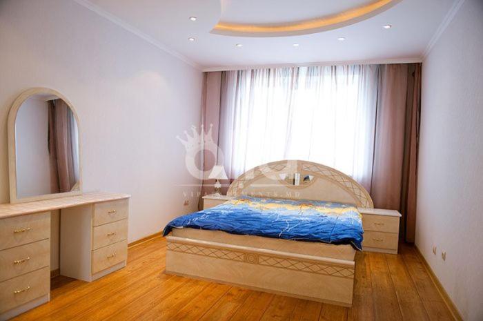 3 room apartment in center city