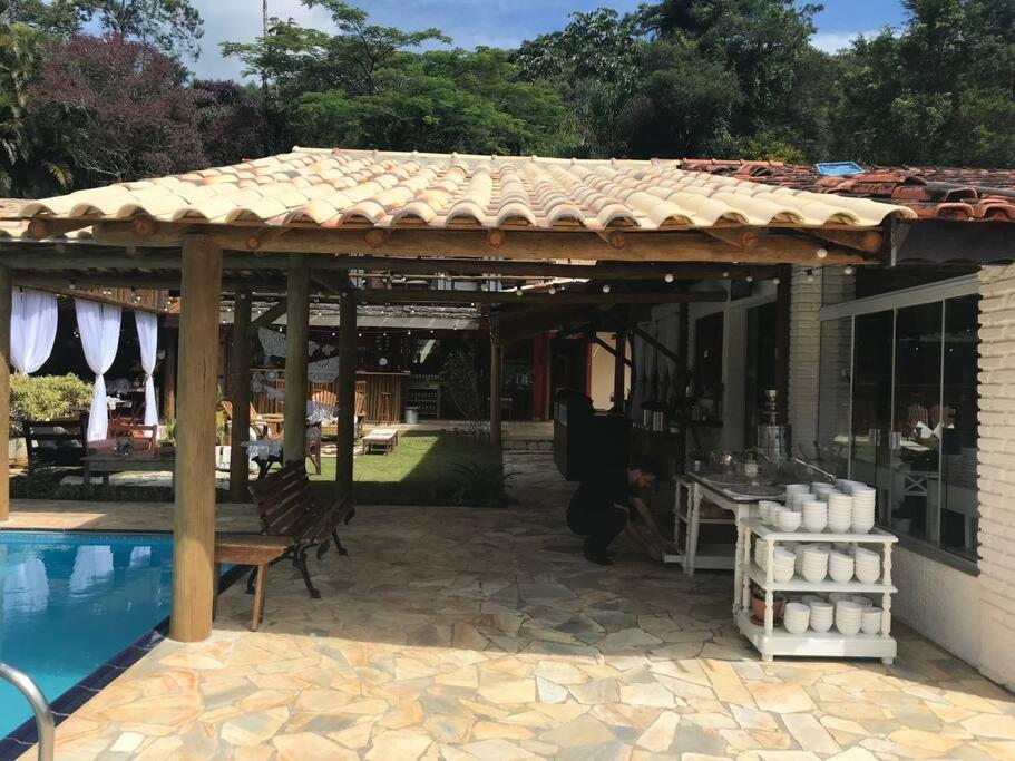 Sítio Vale da Colina-Nazaré Paulista com 3 casas