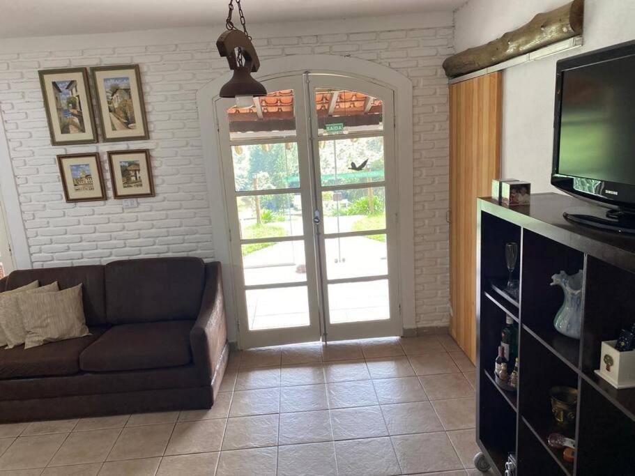 Sítio Vale da Colina-Nazaré Paulista com 3 casas