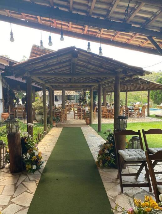 Sítio Vale da Colina-Nazaré Paulista com 3 casas