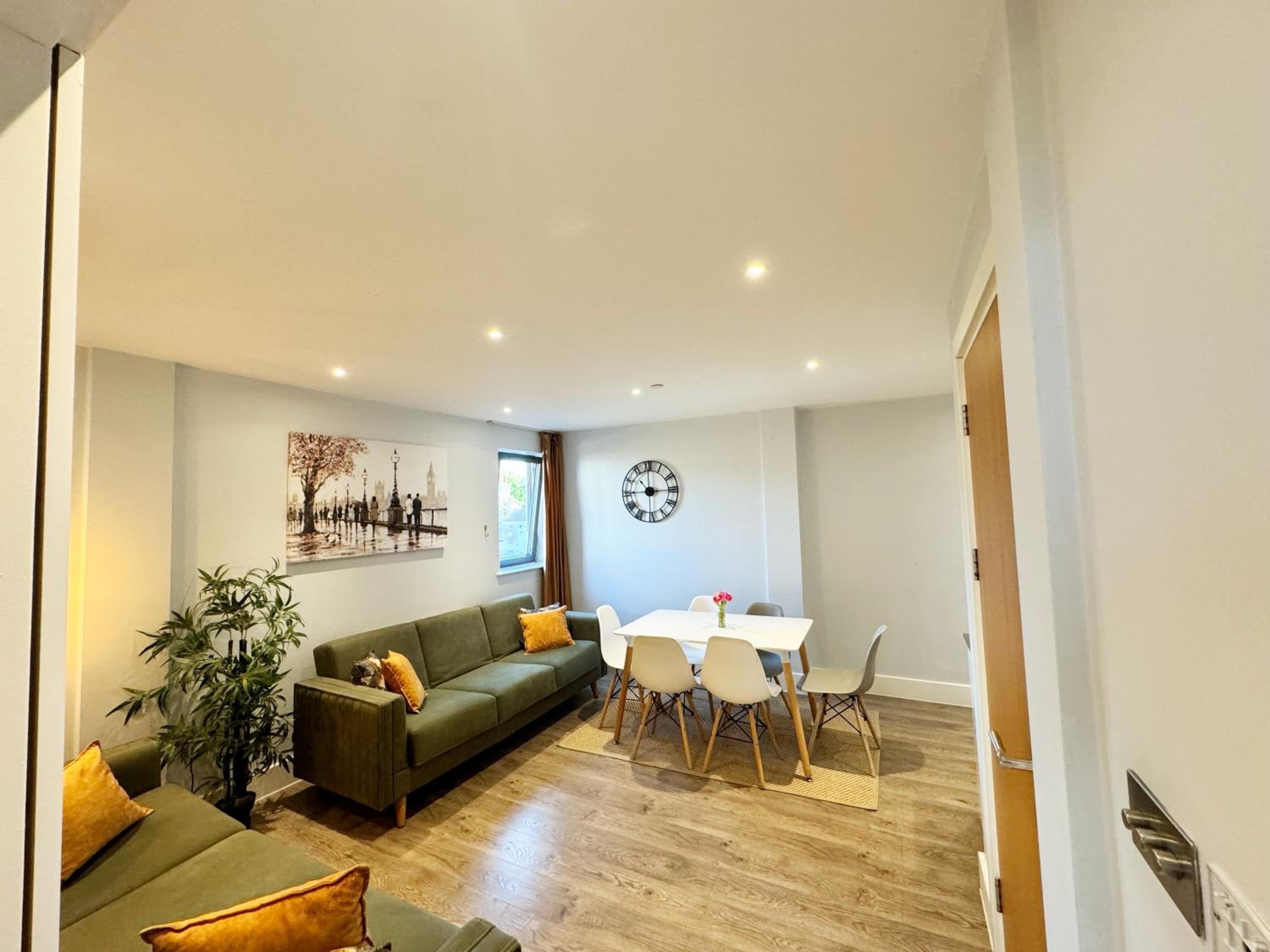 Elegant Plus Luxury Apartments