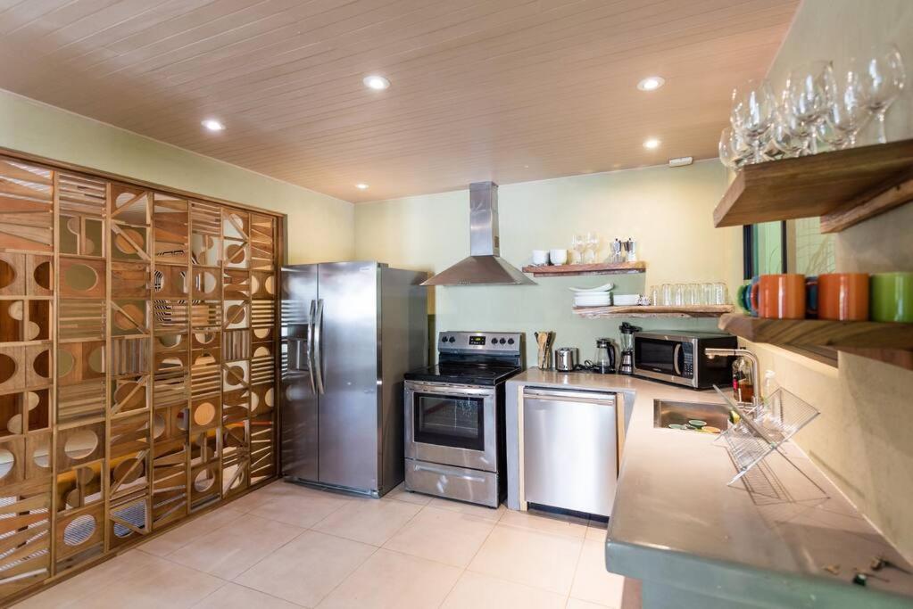Villa 4 Elements - 7 minutes Walk to the beach
