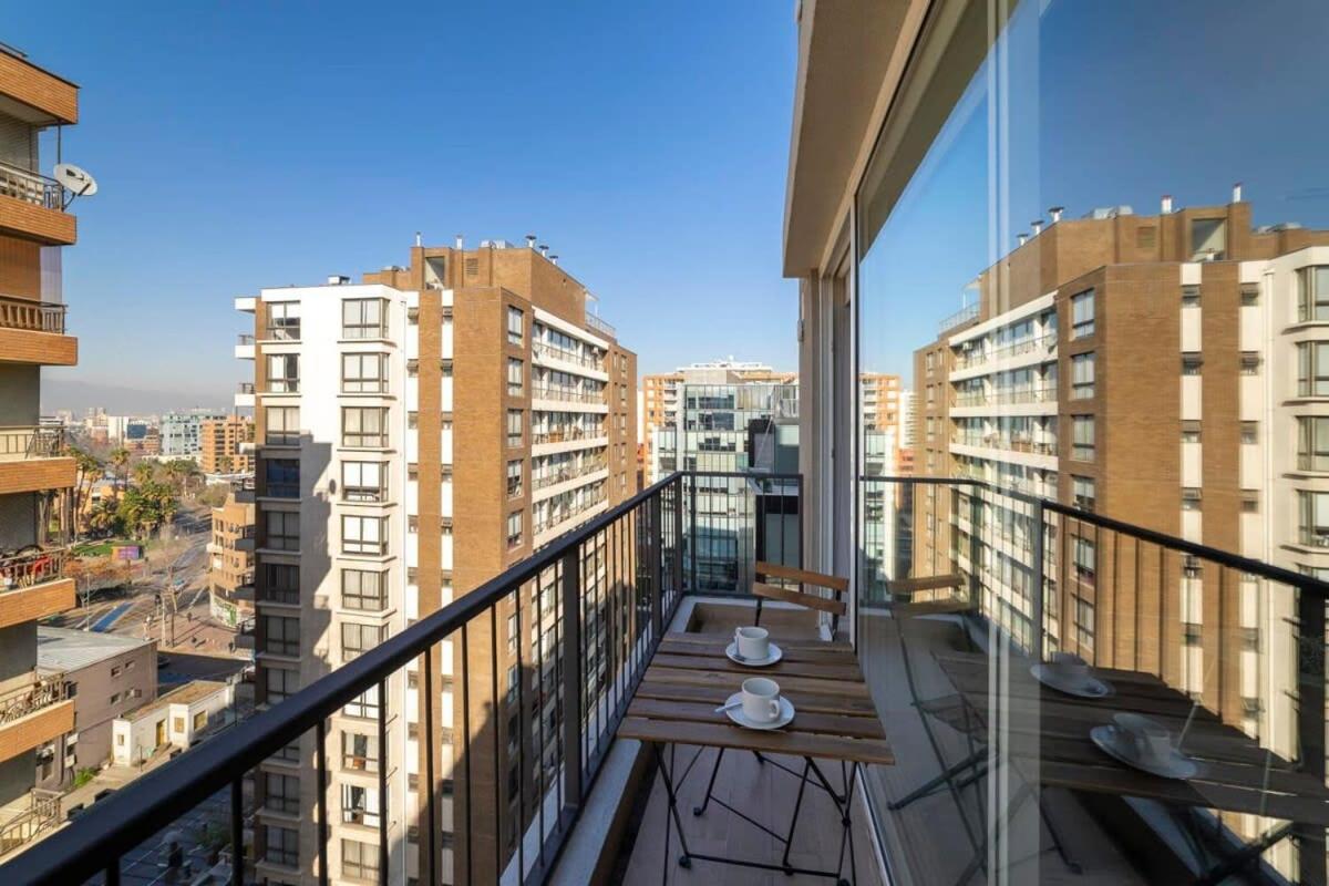 Moderno alojamiento cerca del Costanera Center