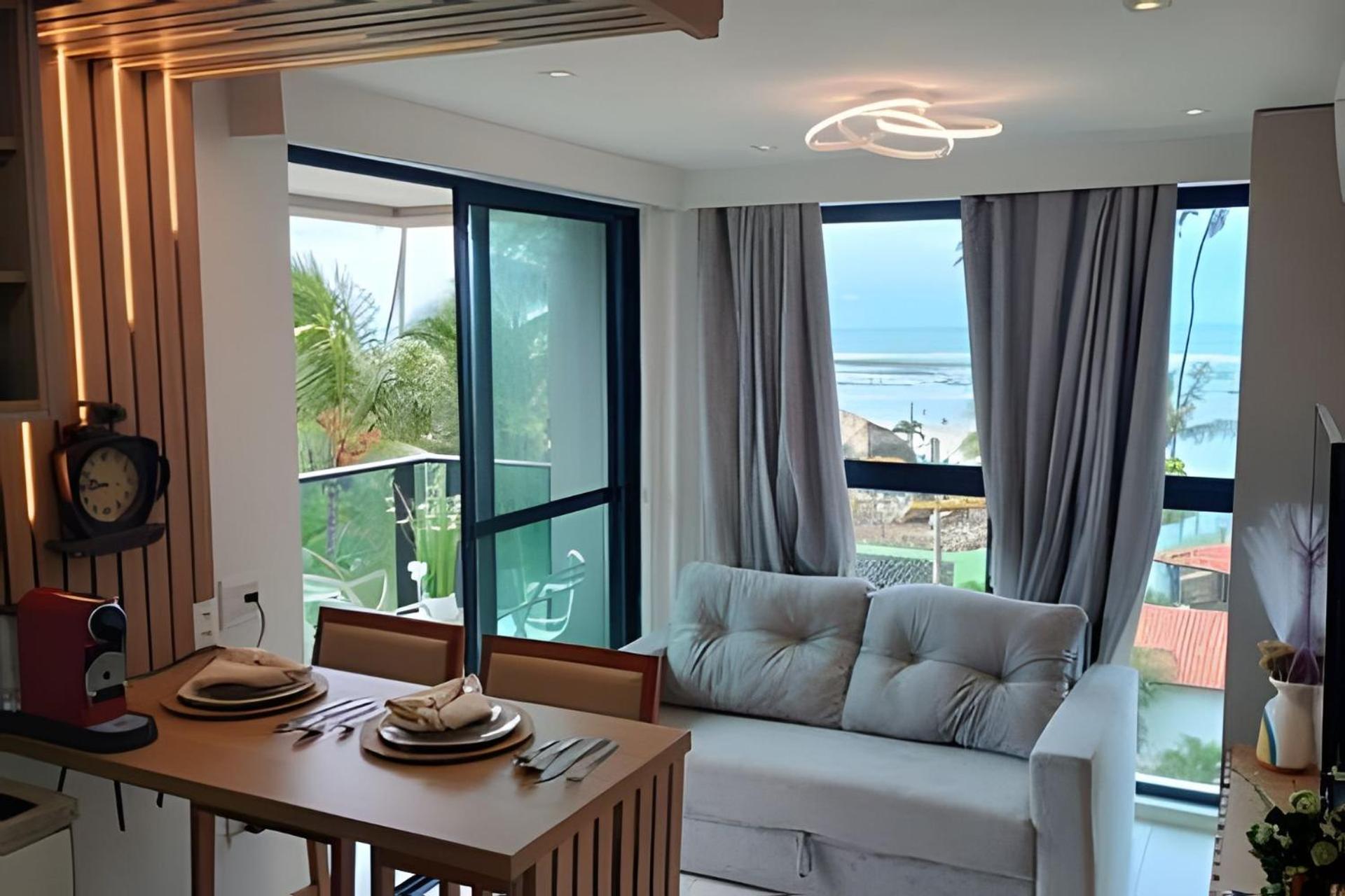 Beachfront flat at Porto de Galinhas beach, close to the natural pools.