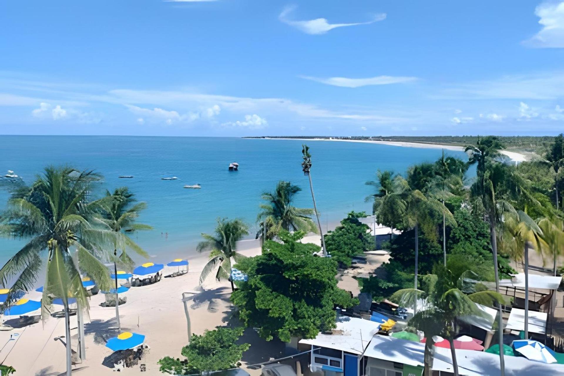 Beachfront flat at Porto de Galinhas beach, close to the natural pools.
