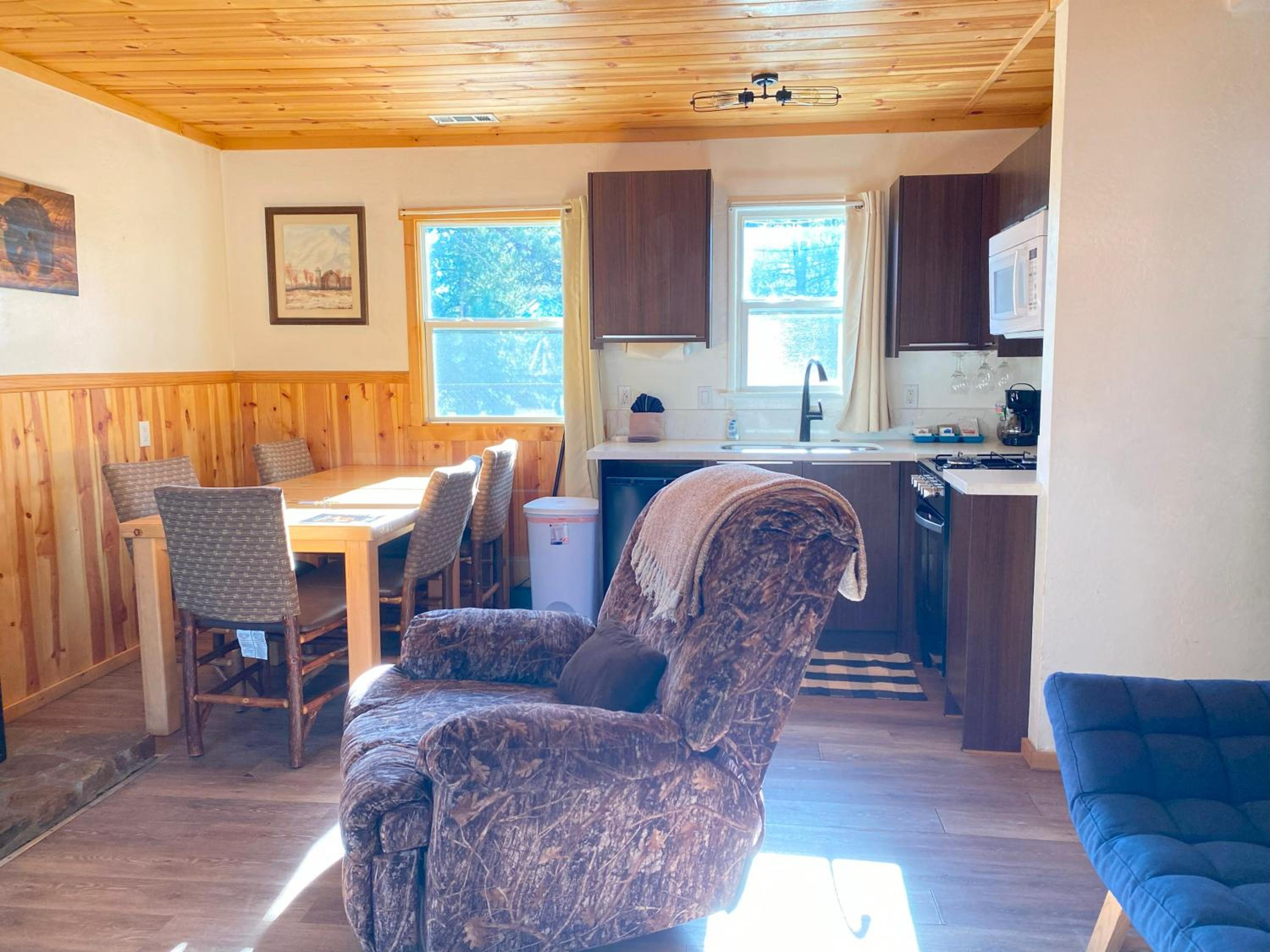 Blue Horizon Lodge