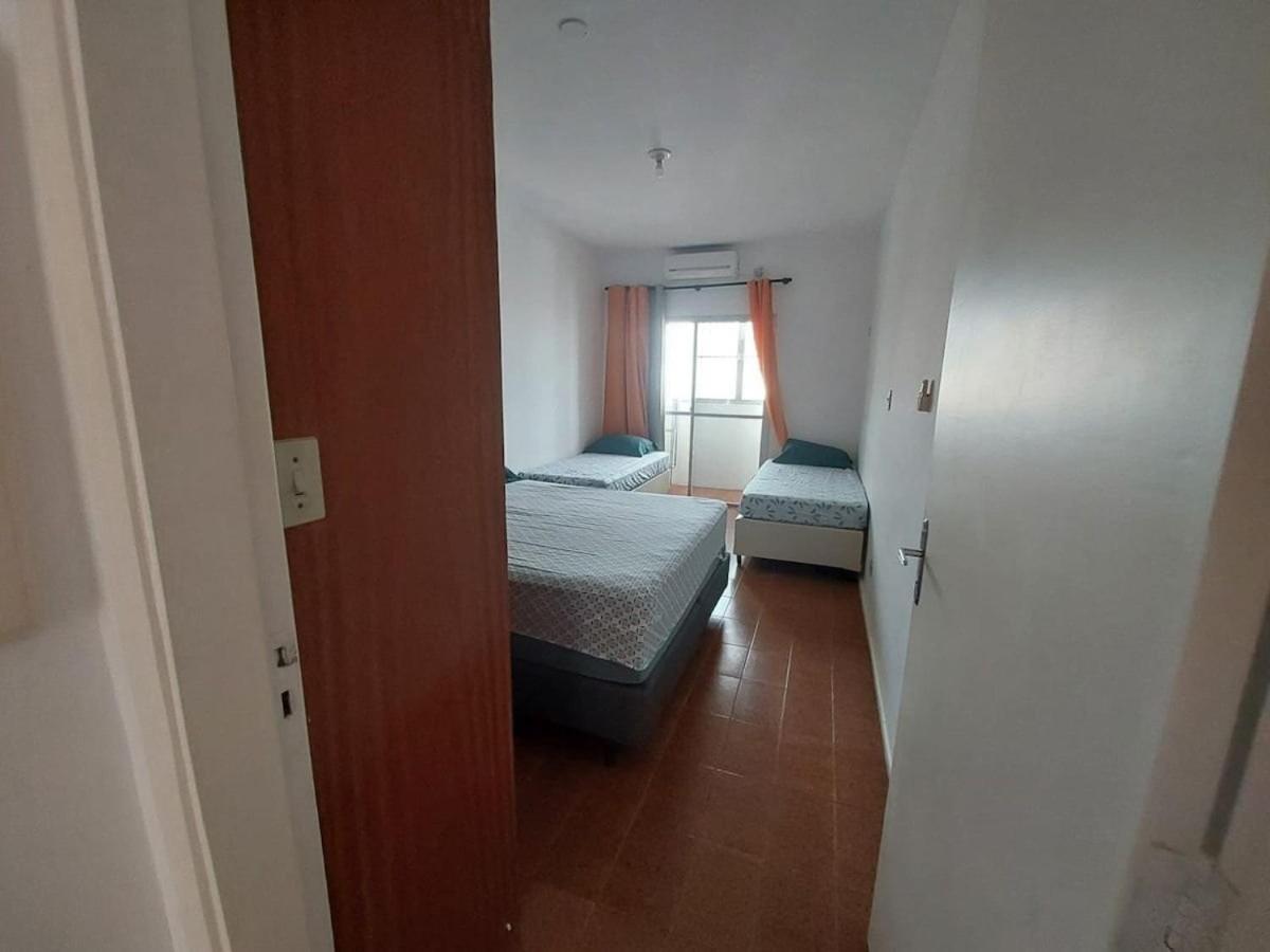 Apartamento 50m da praia pitangueiras