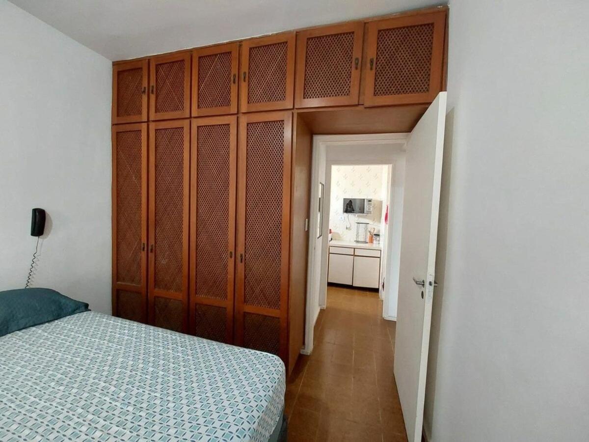 Apartamento 50m da praia pitangueiras