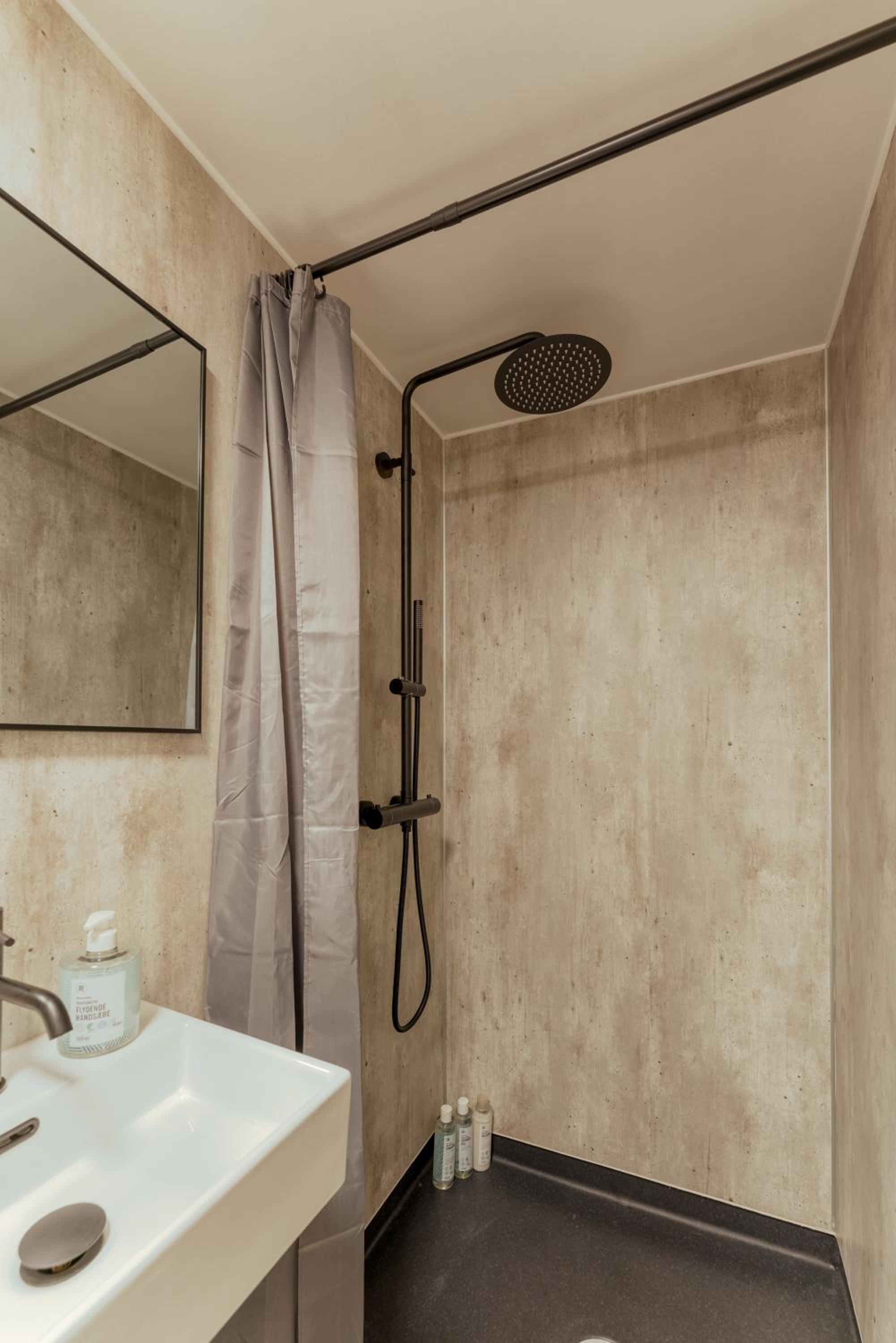 City Center Stay - Rooms & Apartments
