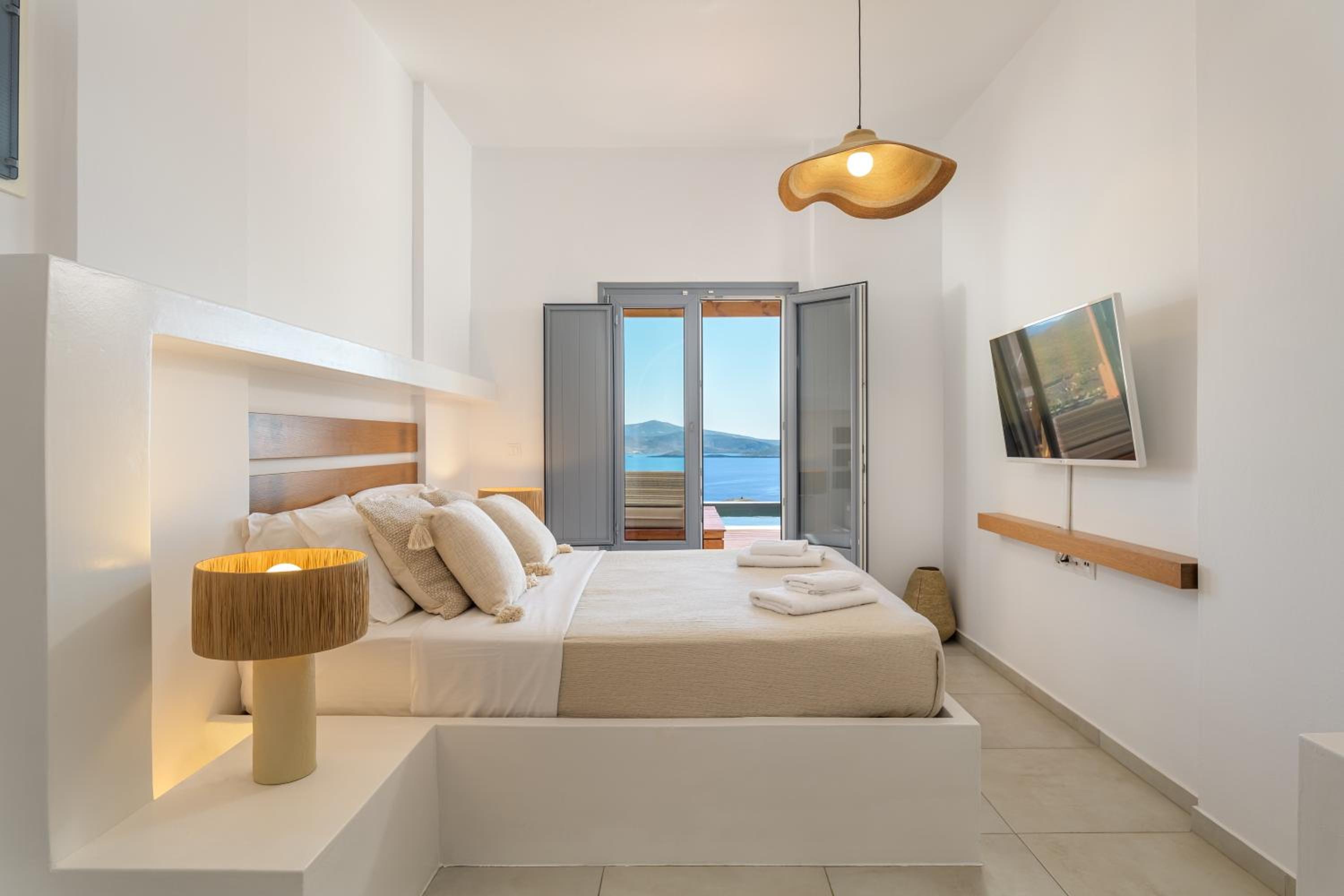 Oneiro Luxury Suites-Adults Only photo 2
