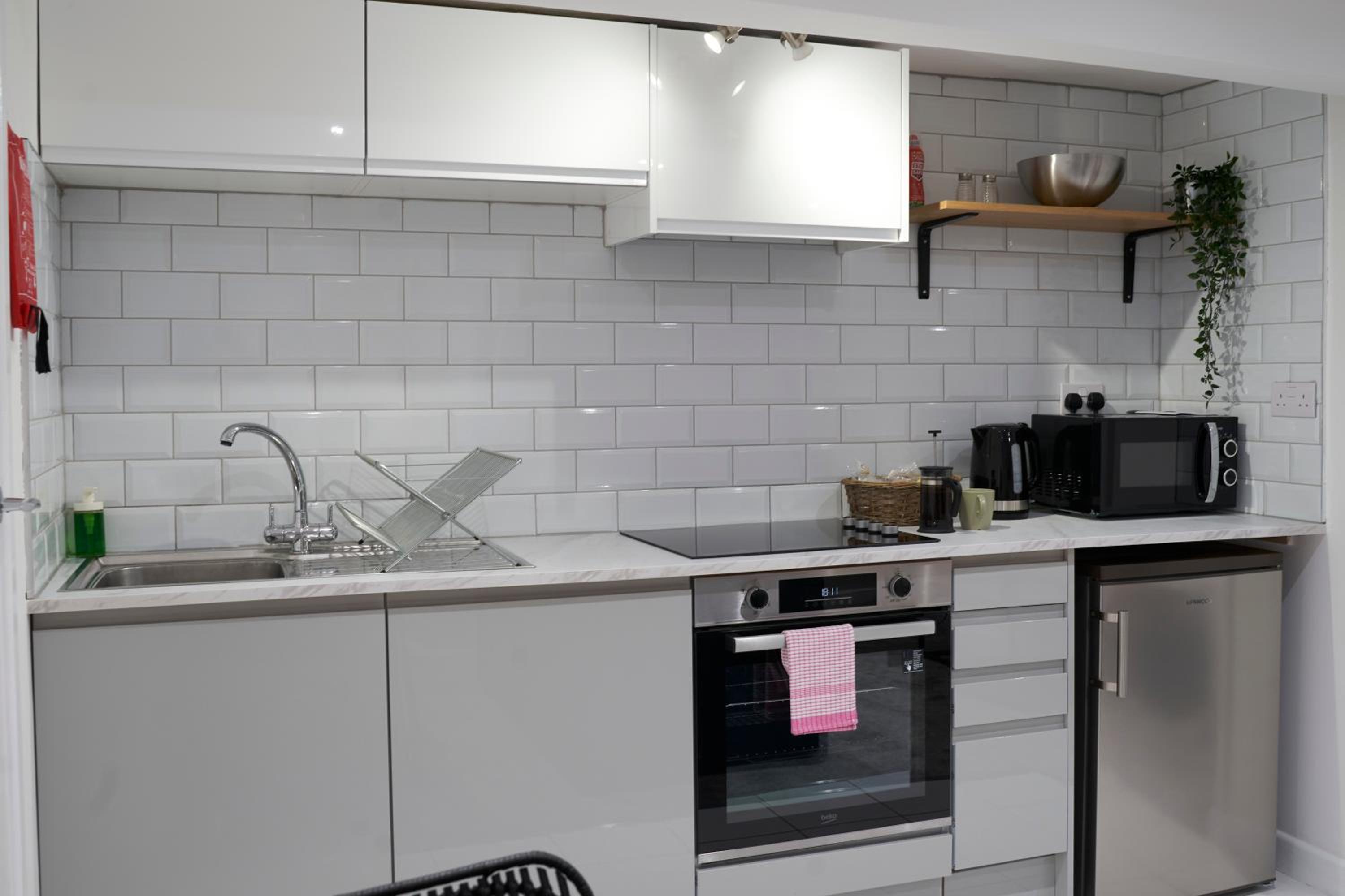 Garden Apartment by Kahuna Stays view 2