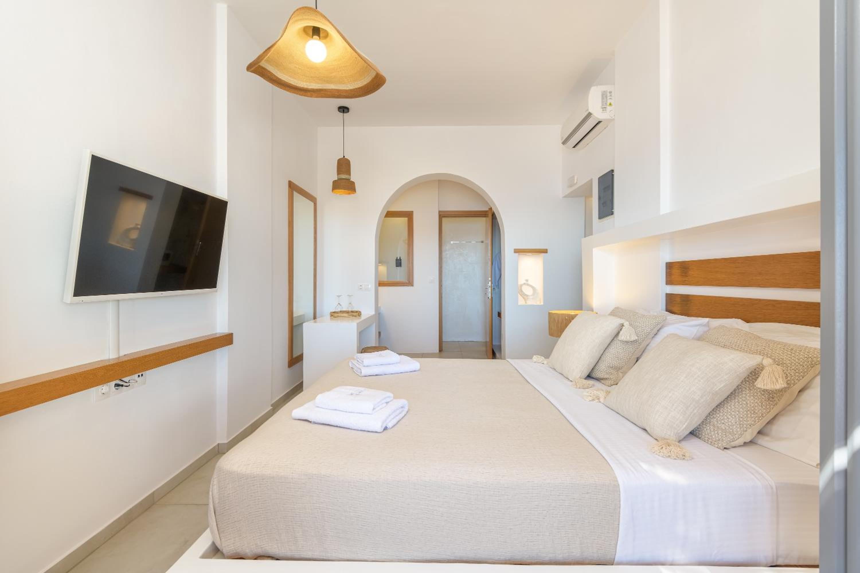 Oneiro Luxury Suites-Adults Only photo 5