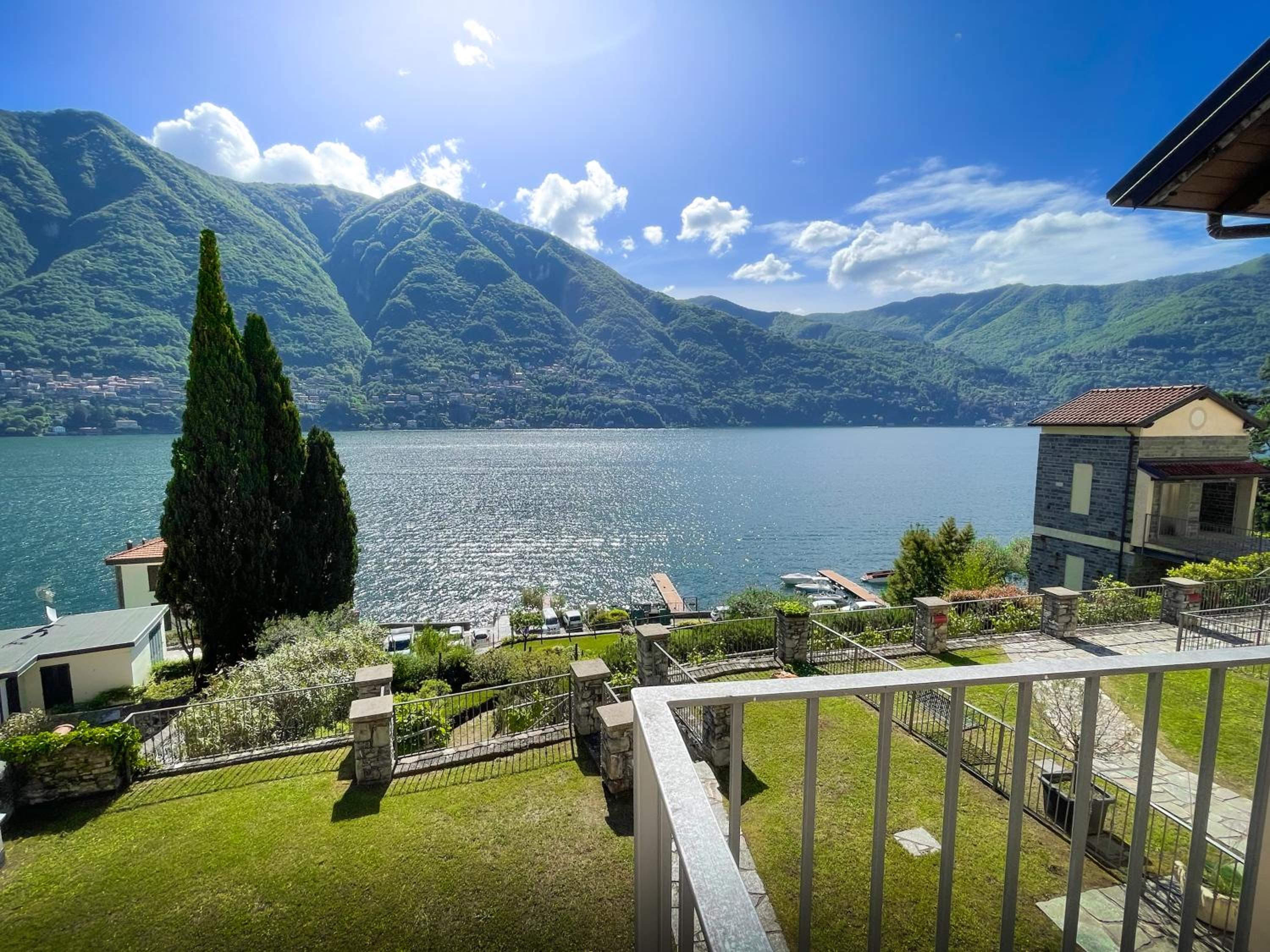 Villa Luminosa, Lake View & Private Parking view 3