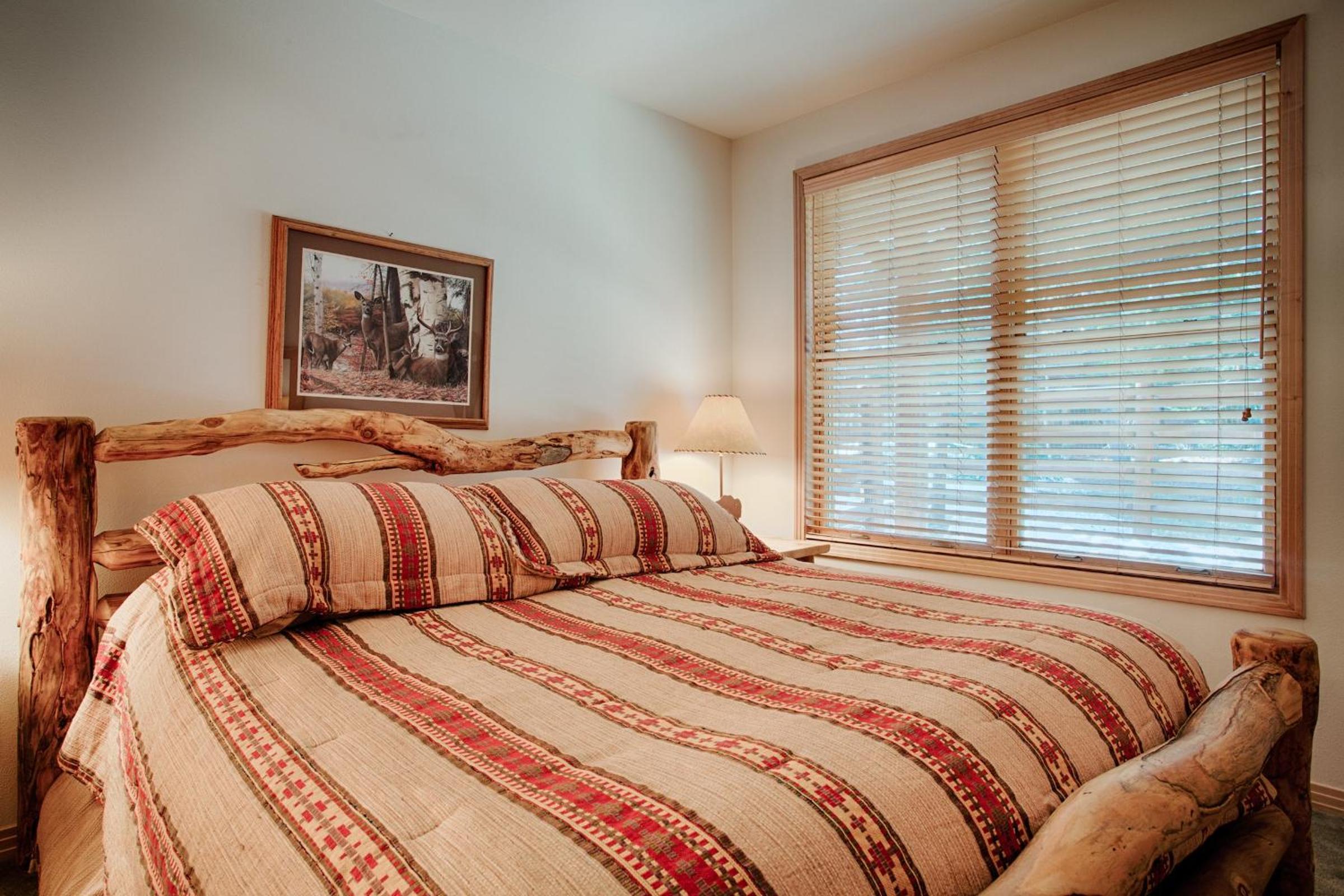 Corral 107S by Great Western Lodging view 5