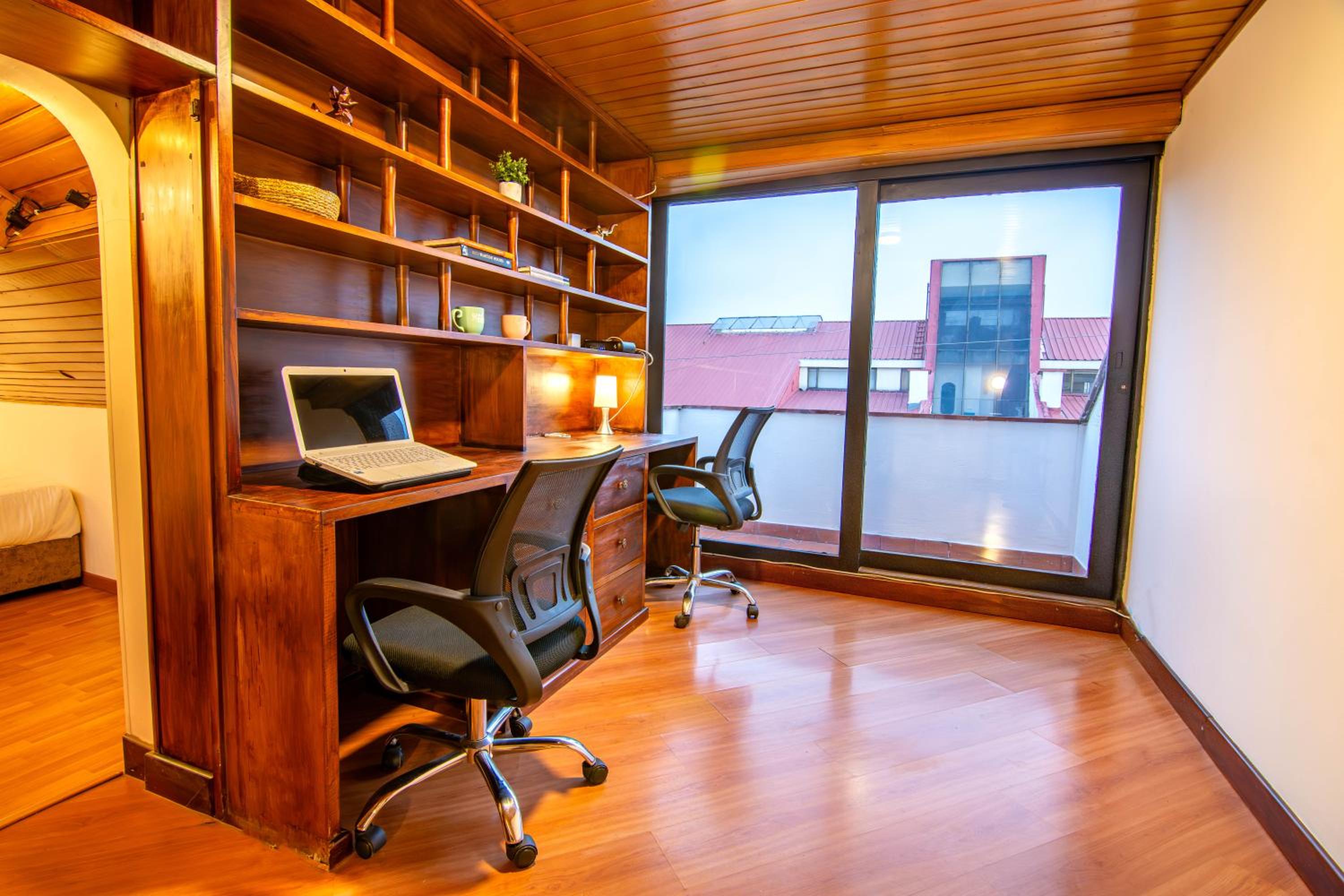 Luxury & Exclusive Huge Colonial House, Top Area in Upperclass North Side Bogota