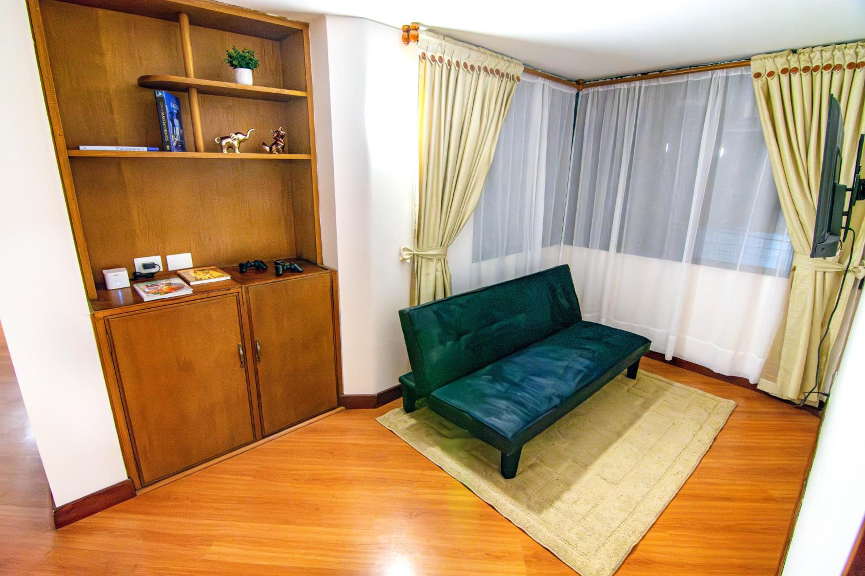 Luxury & Exclusive Huge Colonial House, Top Area in Upperclass North Side Bogota