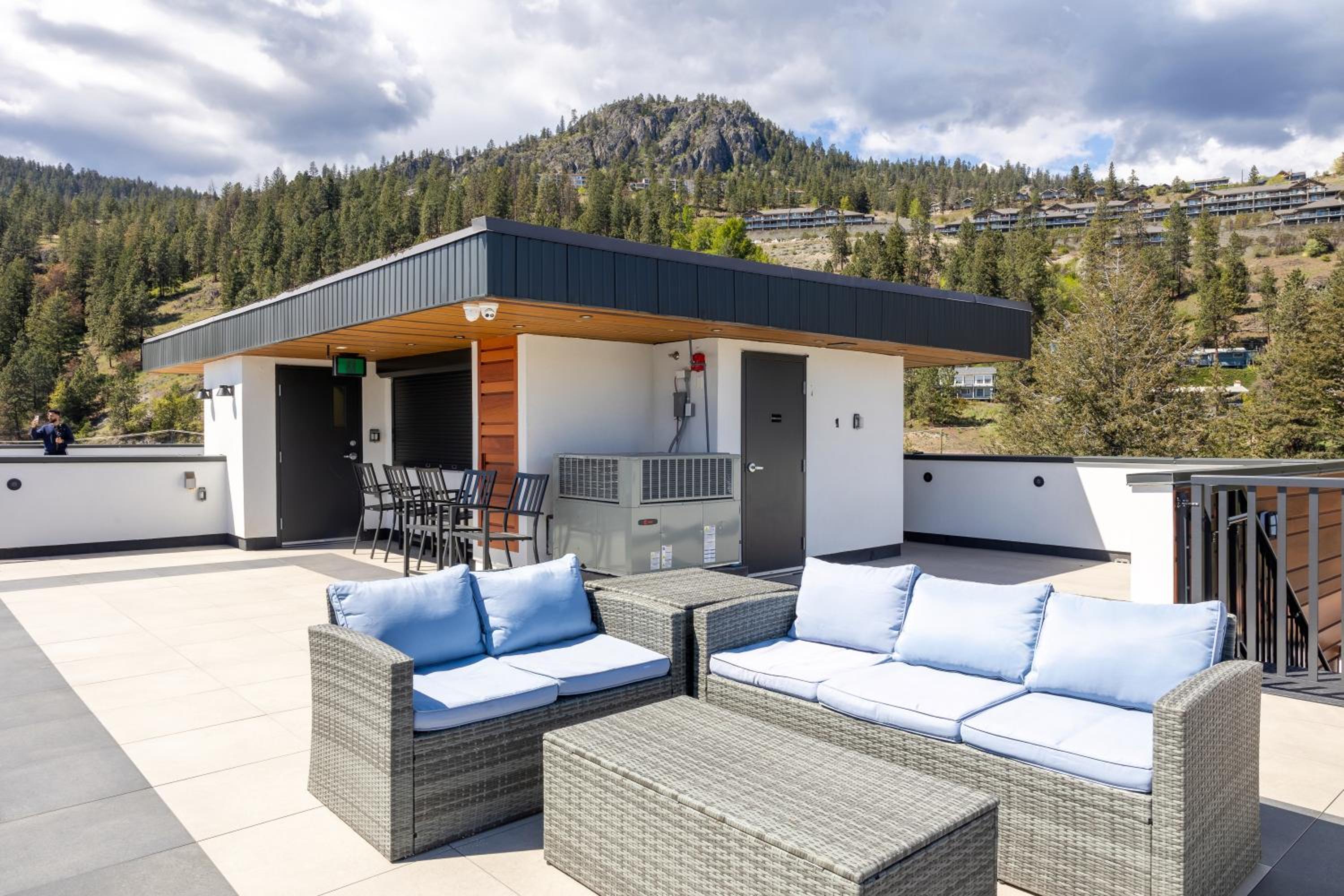 Premium Deluxe PeachView Suites 3BR