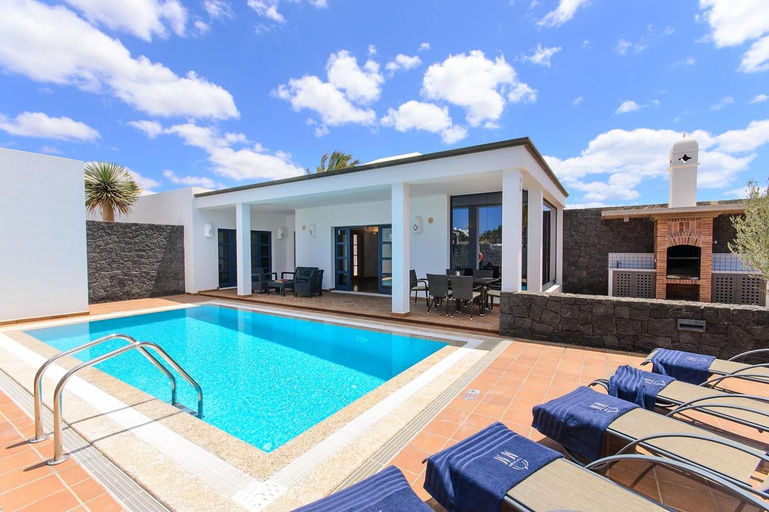 Villas Mamma Mia pool heat Private & Jacuzzi