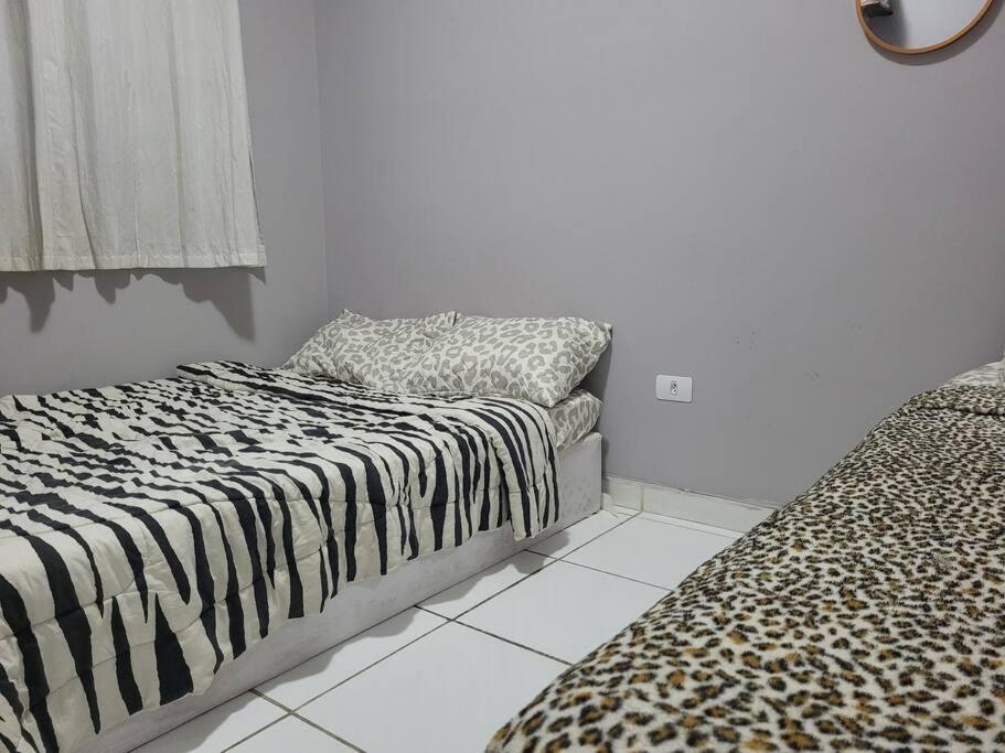 Sobrado de condominio Praia Grande VilaTupi com 2 dormitorio