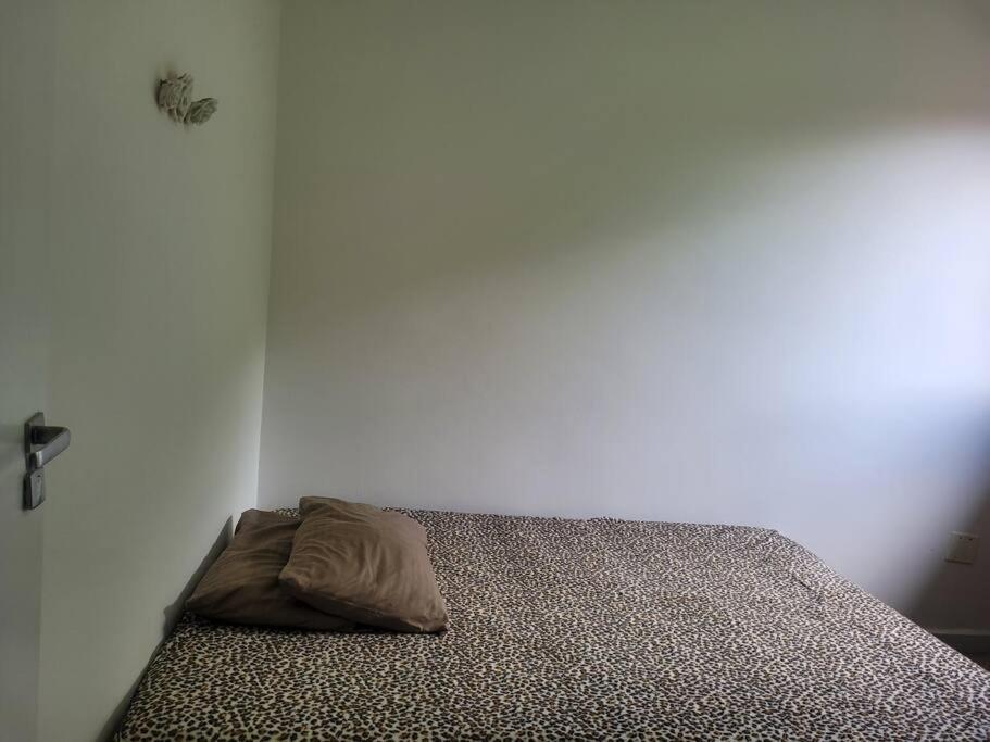 Sobrado de condominio Praia Grande VilaTupi com 2 dormitorio