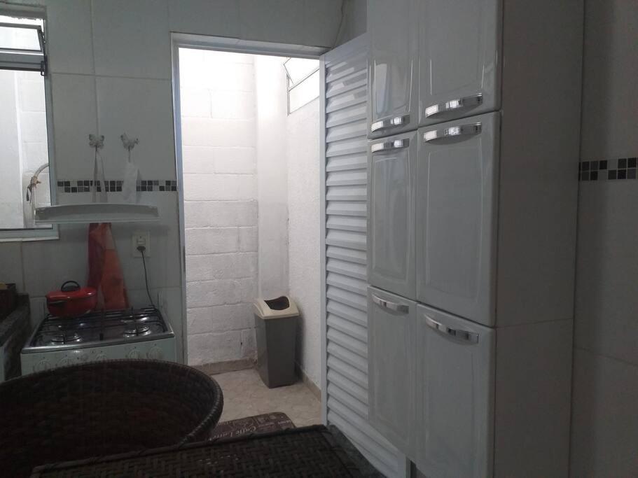 Sobrado de condominio Praia Grande VilaTupi com 2 dormitorio