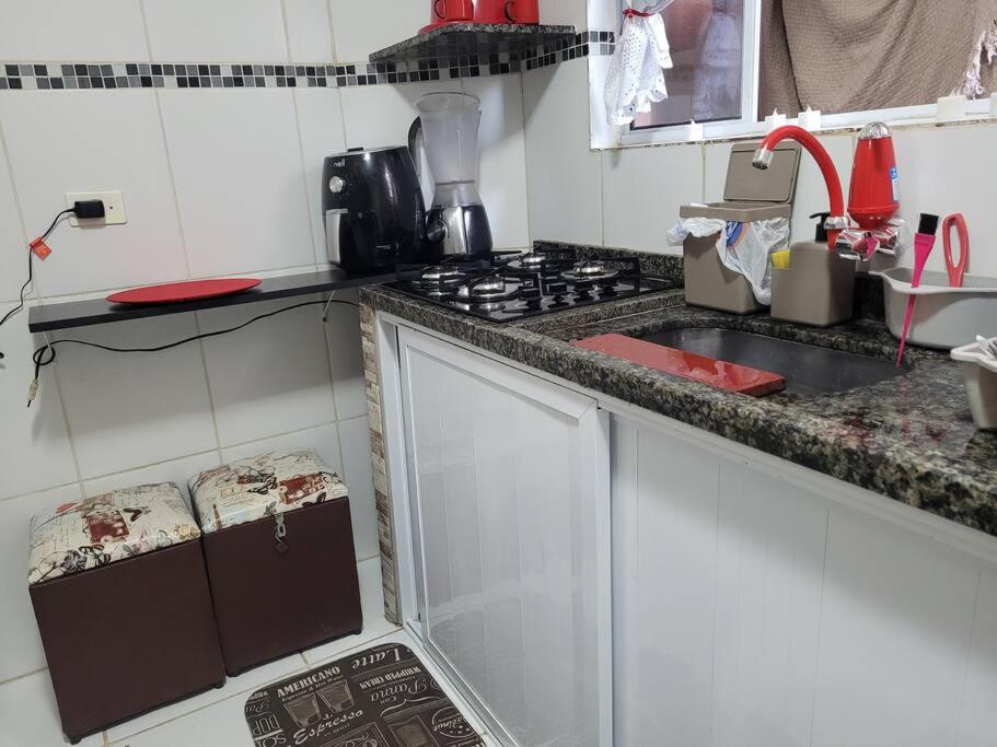 Sobrado de condominio Praia Grande VilaTupi com 2 dormitorio