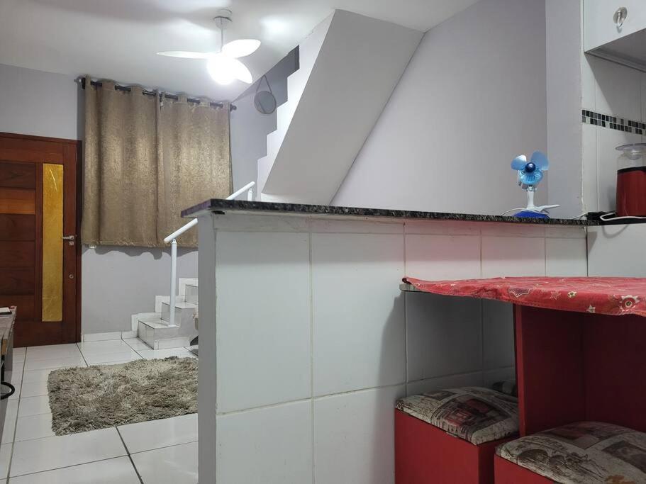 Sobrado de condominio Praia Grande VilaTupi com 2 dormitorio