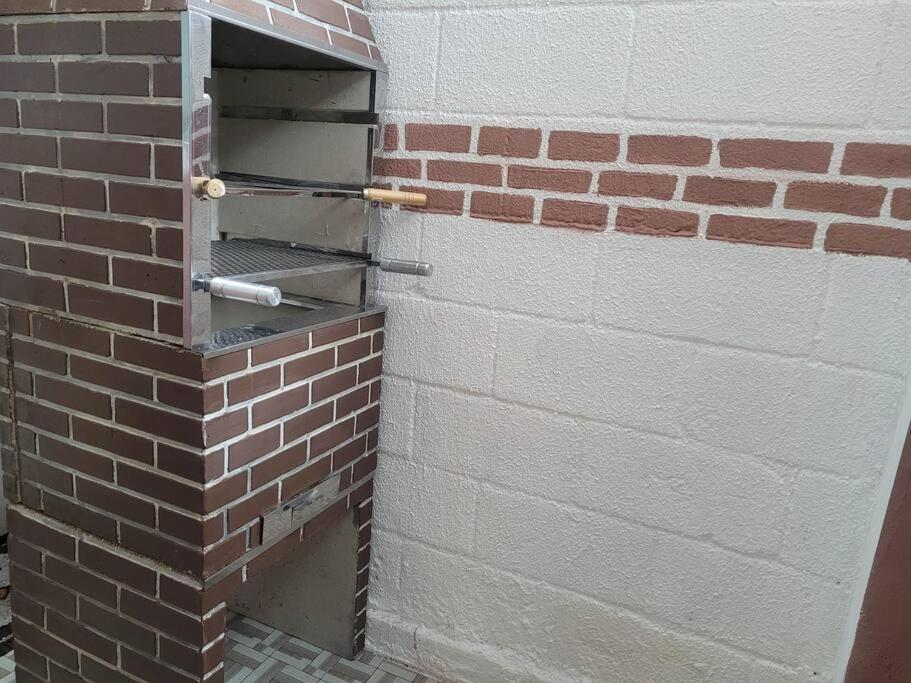 Sobrado de condominio Praia Grande VilaTupi com 2 dormitorio