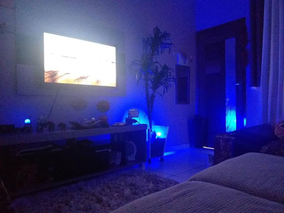 Sobrado de condominio Praia Grande VilaTupi com 2 dormitorio