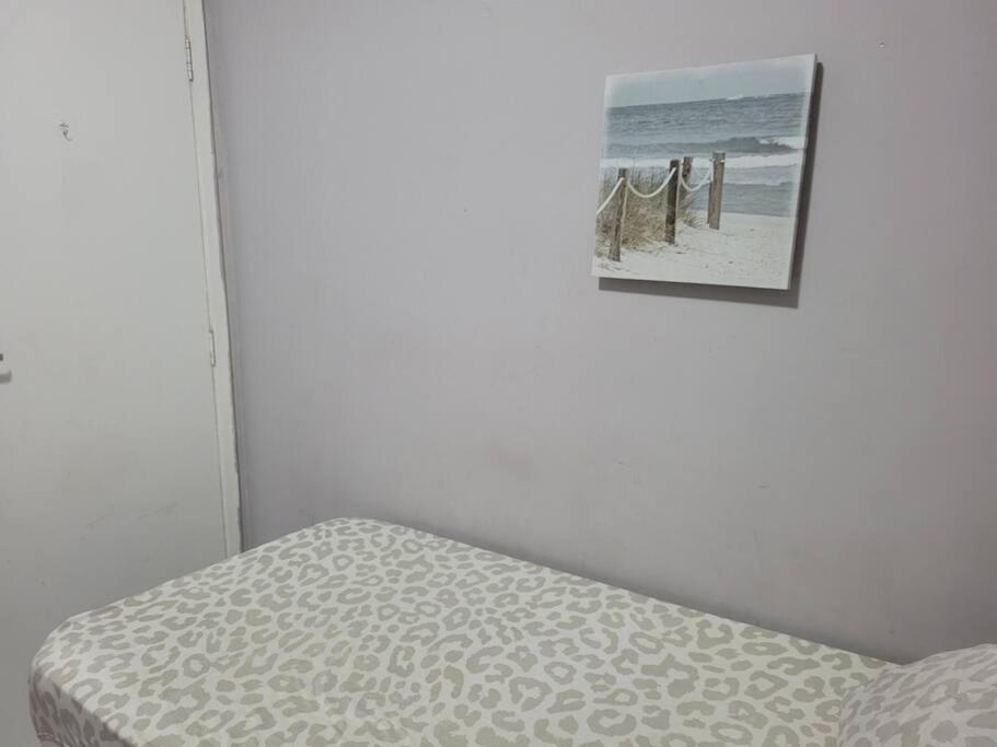 Sobrado de condominio Praia Grande VilaTupi com 2 dormitorio