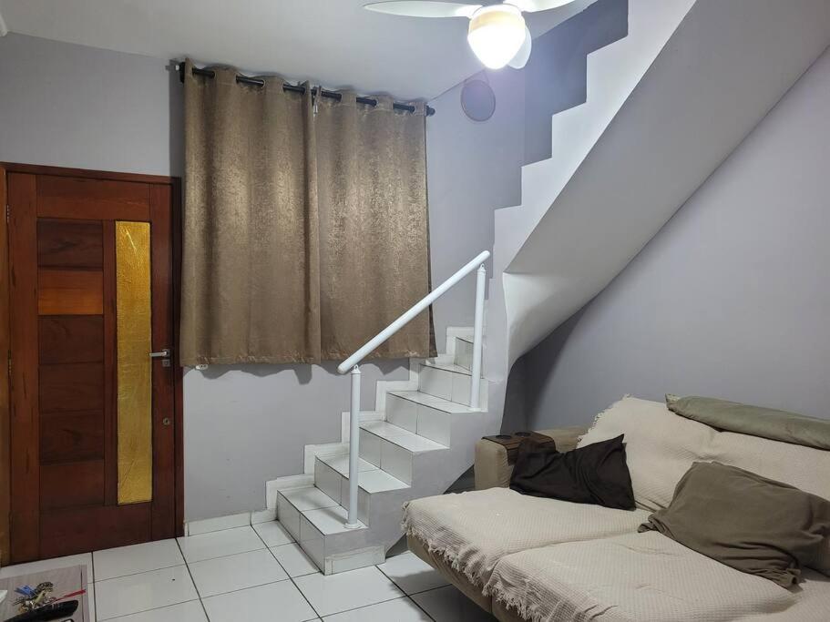 Sobrado de condominio Praia Grande VilaTupi com 2 dormitorio