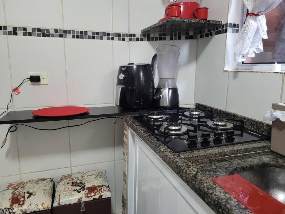 Sobrado de condominio Praia Grande VilaTupi com 2 dormitorio