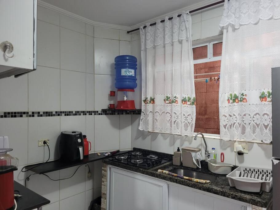 Sobrado de condominio Praia Grande VilaTupi com 2 dormitorio
