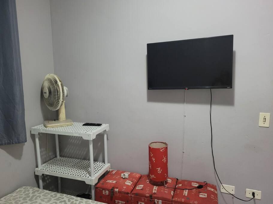 Sobrado de condominio Praia Grande VilaTupi com 2 dormitorio