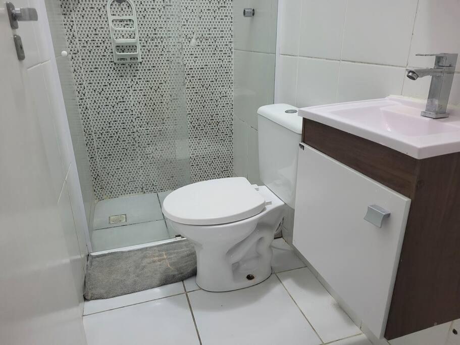 Sobrado de condominio Praia Grande VilaTupi com 2 dormitorio