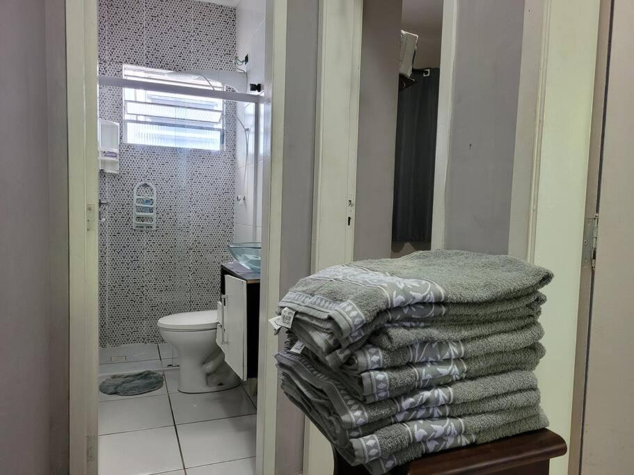 Sobrado de condominio Praia Grande VilaTupi com 2 dormitorio